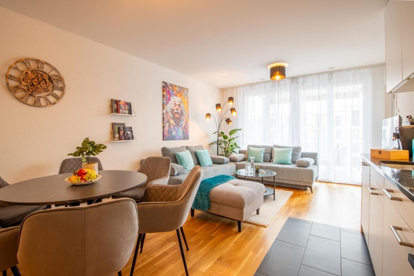 Appartement Special Einstein Ii Basel, Messe Kleinbasel 10-star Bazel